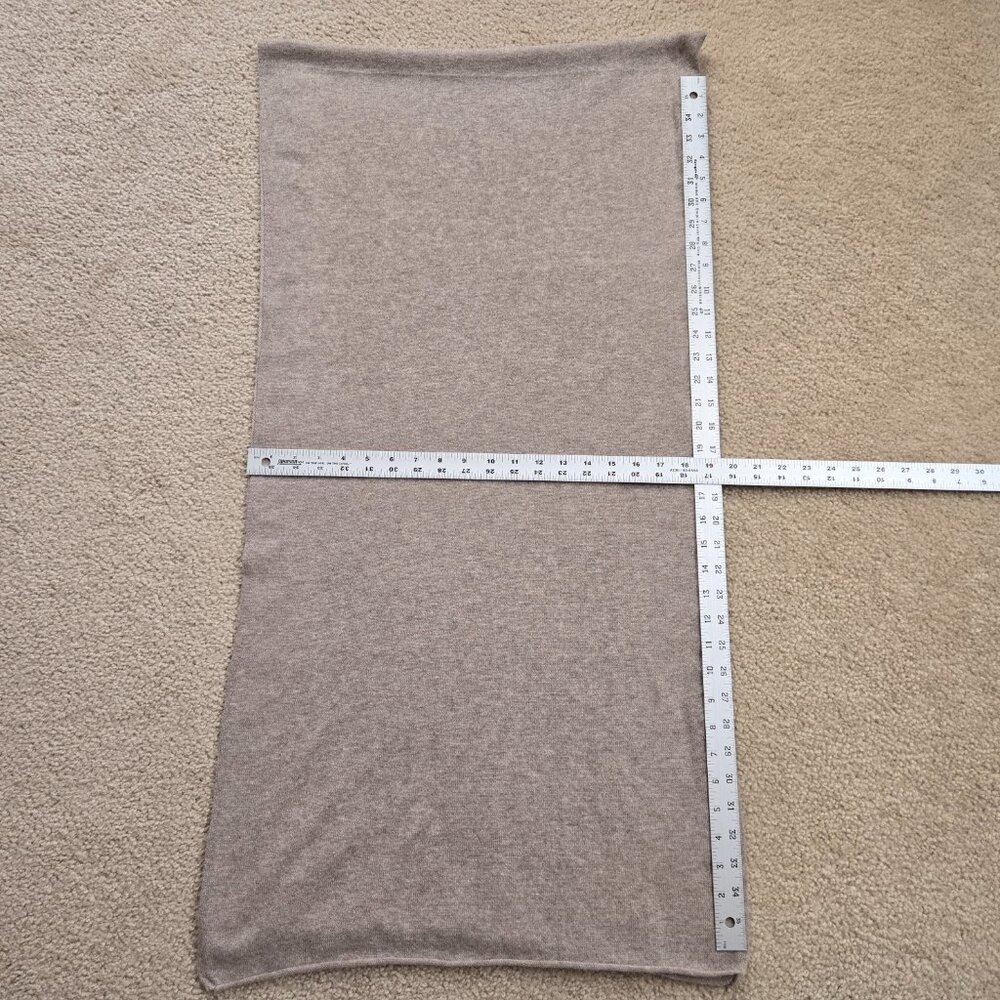 NWOT Cashmere Knit Oblong Scarf Taupe Tan Grey